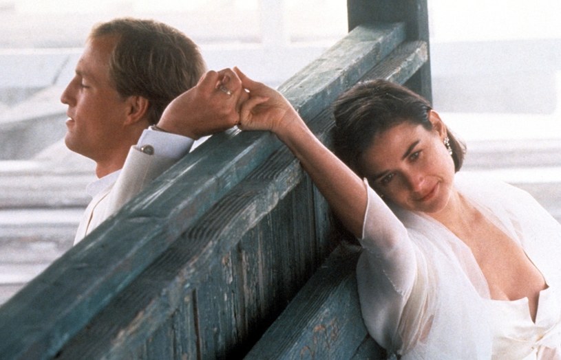 Woody Harrelson i Demi Moore w filmie "Niemoralna propozycja" /Paramount Pictures /Getty Images