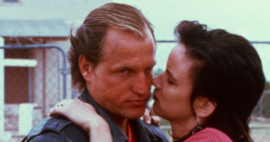 Woody Harrelson i Juliette Lewis w filmie "Urodzeni mordercy" /Warner Bros/Courtesy Everett Collection/Everett Collection/East /East News