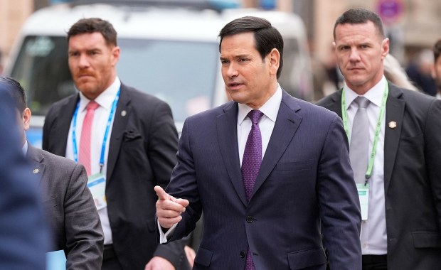 "Wotum nieufności USA wobec Europy". Co tak naprawdę wydarzyło się w Monachium?