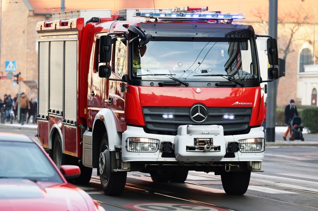 Wóz ratowniczo-gaśniczy straży pożarnej /Shutterstock