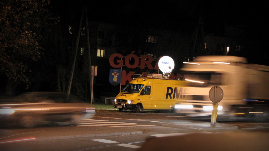 Wóz satelitarny RMF FM w Górze Kalwarii /Michał Dukaczewski /RMF FM
