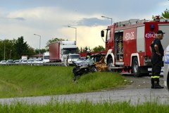 Wóz strażacki zderzył się z osobówką w Jarosławiu