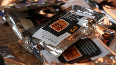 Wpadli podejrzani o sprzedaż dopalaczy, które zabiły w Bełchatowie dwoje ludzi