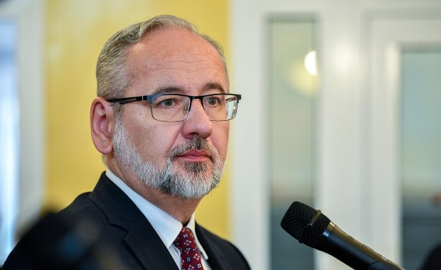 ​Wpis Niedzielskiego w mediach społecznościowych. Reakcje medyków