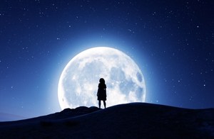 Wpływ faz księżyca na sen i problemy z zasypianiem 