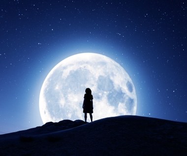 Wpływ faz księżyca na sen i problemy z zasypianiem 