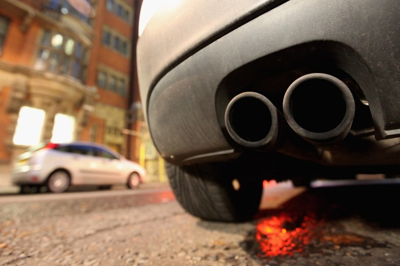 Wpływ samochodowych spalin na środowisko wydaje się być demonizowany /Getty Images