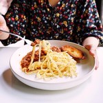Wpływają na całe ciało i przeprogramowują jelita. Poznaj skutki nadmiaru węglowodanów w diecie