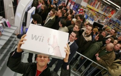Wprowadzenie konsoli Wii do sprzedaży detalicznej - zdjęcie /Informacja prasowa