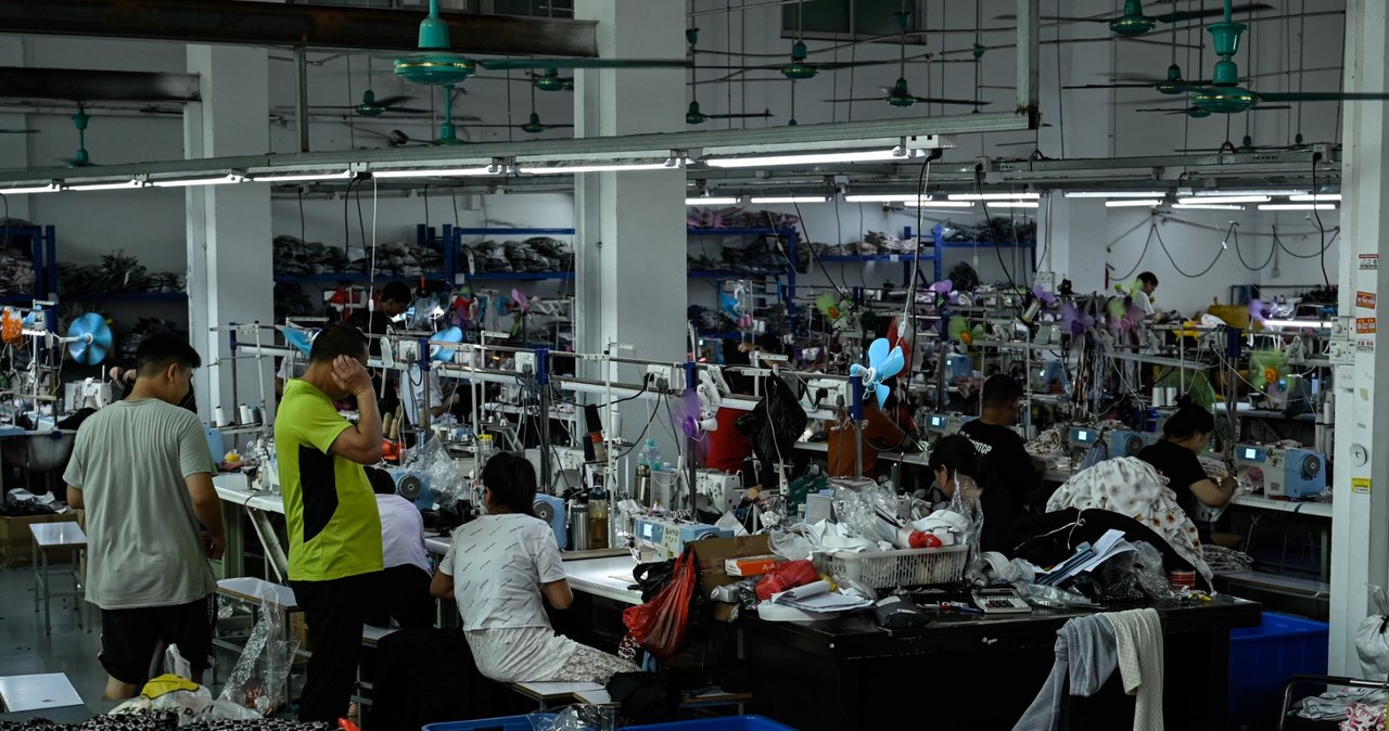 Wprowadzenie slow fashion ma być z korzyścią dla środowiska i warunków pracy azjatyckich pracowników (zdj. ilustracyjne) /Jade Gao /AFP
