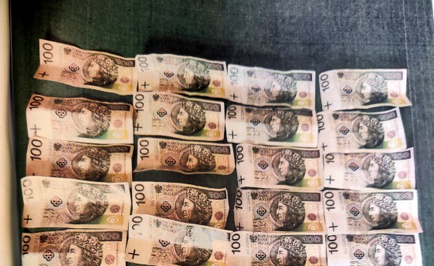 Wprowadzili na rynek podróbki banknotów. Grozi im 10 lat więzienia