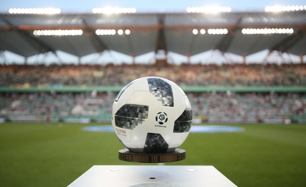 Wraca piłkarska Ekstraklasa. Na boiskach zabraknie wielu istotnych piłkarzy