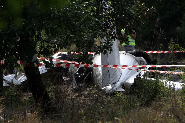 Wrak maszyny na miejscu katastrofy samolotu w pobliżu Topolowa /Waldemar Deska /PAP