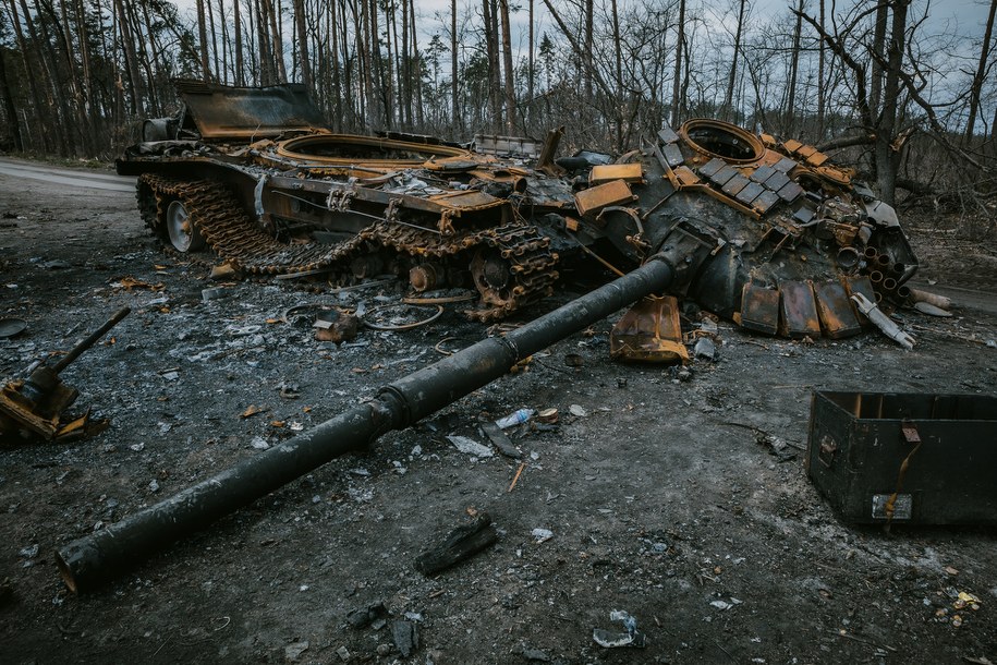 Wraki rosyjskiego sprzetu wojskowego na terenie Ukrainy /Shutterstock