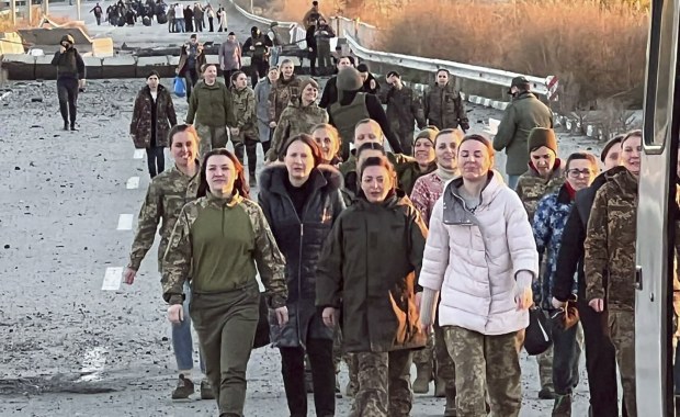 "Wreszcie zobaczę córeczkę". Matka 4-letniej Alisy uwolniona z rosyjskiej niewoli