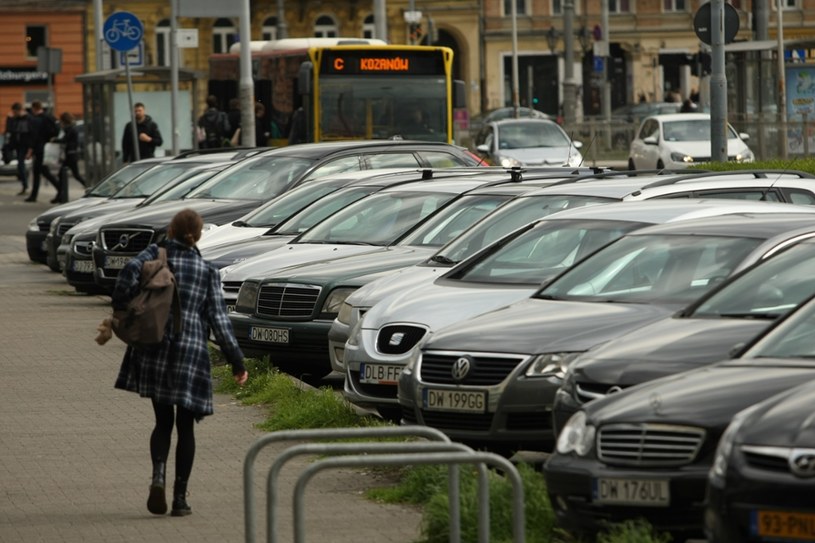 Wrocław dołącza do miast walczących z własnymi mieszkańcami używającymi samochodów /Tomasz Holod/Polska Press /East News