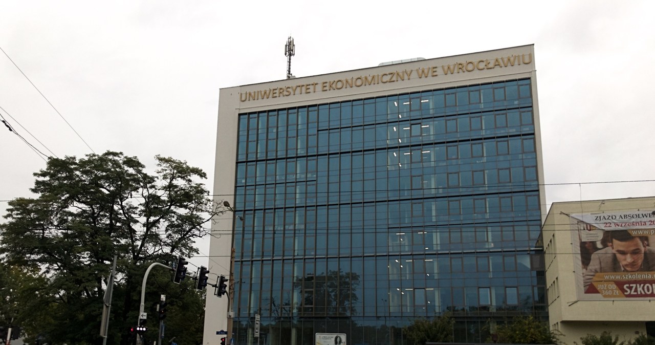 Wrocław: Koniec modernizacji budynku Uniwersytetu Ekonomicznego 
