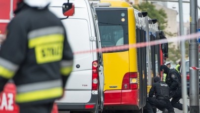 Wrocław: Nietypowy eksperyment. Wysadzili w powietrze autobus, w którym miała eksplodować bomba
