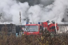 Wrocław: Pożar w fabryce zniczy