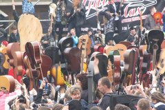 Wrocław: Próba pobicia Gitarowego Rekordu Guinnessa zakończona niepowodzeniem