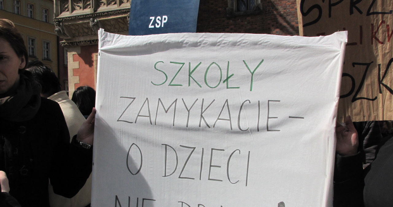 Wrocław: Protest przeciwko likwidacji szkół