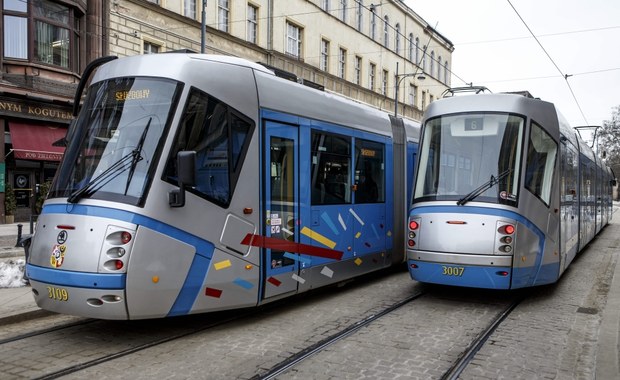 Wrocław: Sparaliżowane centrum miasta 