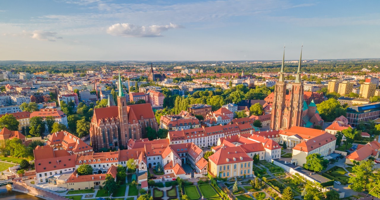 Wrocław to miasto pełne zabytków i zieleni. /123RF/PICSEL