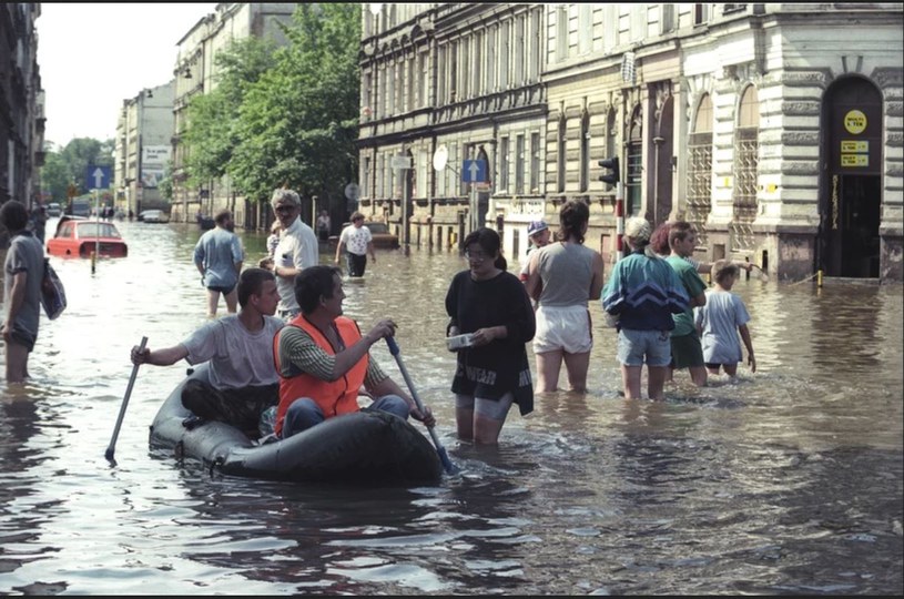 Wrocław w czasie powodzi tysiaclecia, 14 lipca 1997 r. /Aleksander Keplicz /Agencja FORUM