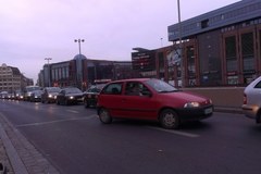 Wrocław zakorkowany z powodu pękniętej rury