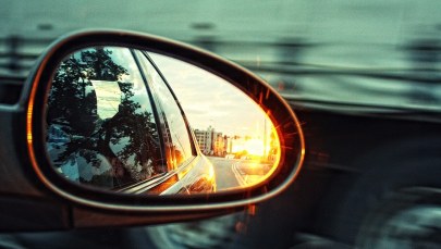 Wrocław: Zostawił dziecko w aucie, bo spało. Sam poszedł na zakupy