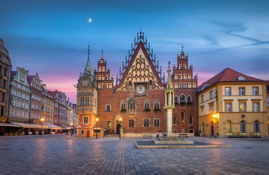 Wrocławski Budżet Obywatelski. Miasto zawiadamia prokuraturę w związku z nieprawidłowościami /Shutterstock