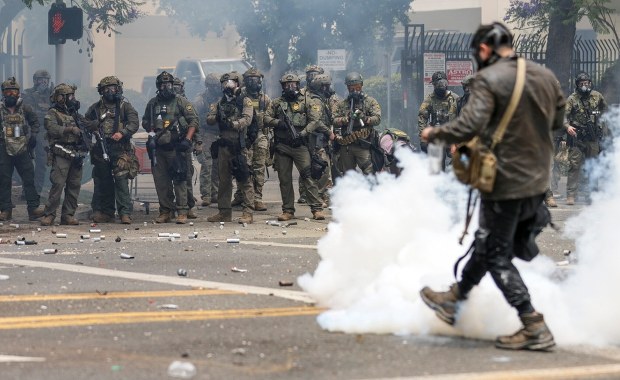 Wrze w Los Angeles. Waszyngton kieruje tam Gwardię Narodową