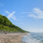 Wrzesień nad Bałtykiem ma tutaj swój urok. Plaża i ruiny robią wrażenie
