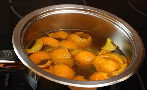 Wrzuć do garnka i zagotuj. Skórka pomarańczy z nowym zastosowaniem