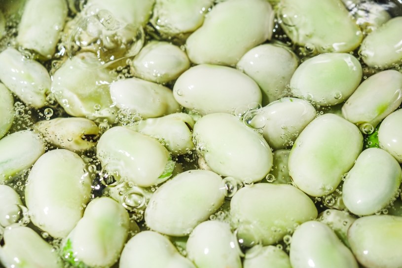 Wrzuć garść do garnka z bobem. Brzuch nie będzie pełny jak balon