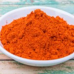 Wrzuć szczyptę do wody lub dodaj do potraw. Pieprz cayenne rozgrzewa i odchudza