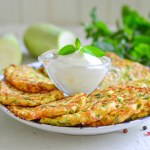 curry Wrzuć ten żółty dodatek, a nikt nie zgadnie składników. Dzięki temu keto placki z cukinii rozpływają się w ustach