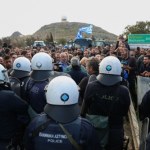 Wściekli rolnicy zablokowali lotnisko na Krecie. Rzucali kamieniami