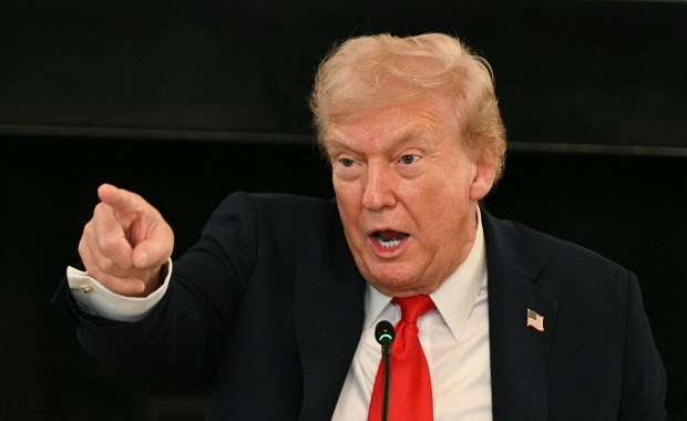 Wściekły na Chiny Trump odmawia spotkania z Xi Jinpingiem