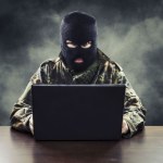 "WSJ": Ciężko namierzyć terrorystów korzystających z czatów w grach