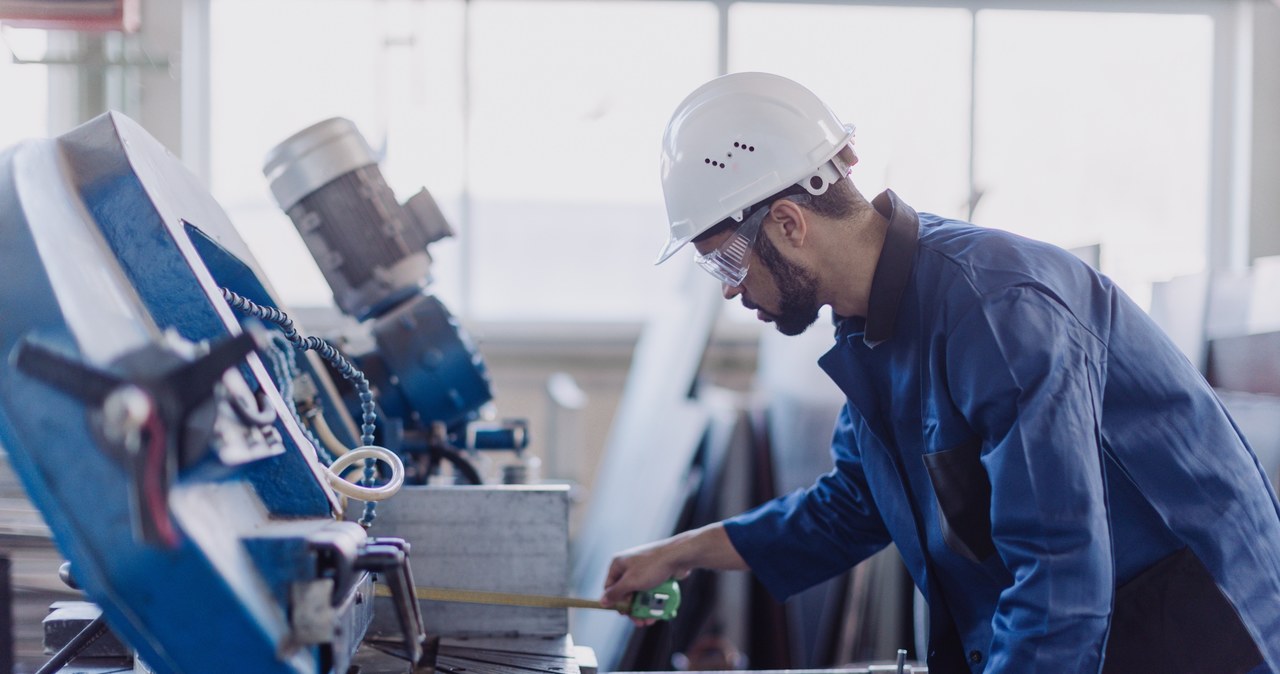 Wskaźnik PMI dla polskiego przemysłu  spadł do 47,1 pkt. z 50,2 pkt. w kwietniu, co oznacza najszybsze miesięczne tempo spadku od prawie 3 lat /123rf.com /123RF/PICSEL