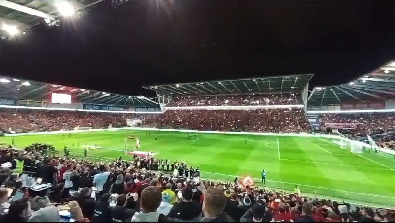 Wspaniała atmosfera na stadionie w Cardiff. Przed meczem Walia-Polska. WIDEO