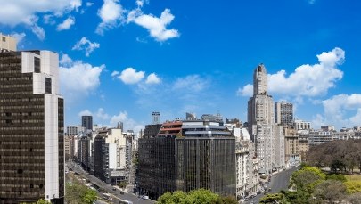 Wspinał się na wieżowiec w Buenos Aires. Polski "Spider Man" zatrzymany