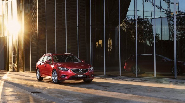 Współczynnik oporu powietrza nadwozia Mazdy 6 Sport Kombi wynosi niewiele, bo 0,28 (sedan: 0,26). /Mazda
