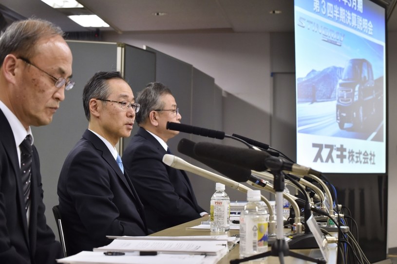 Wspólna konferencja prasowa szefostwa Toyoty i Suzuki /AFP