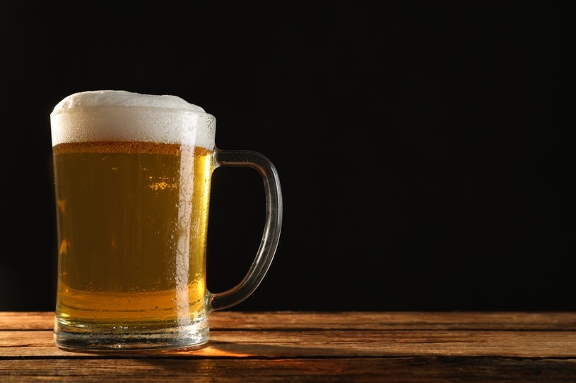 Współpraca Athletic Brewing Company z Netfliksem obejmuje wydanie limitowanej edycji wspólnych, bezalkoholowych piw, /123RF/PICSEL