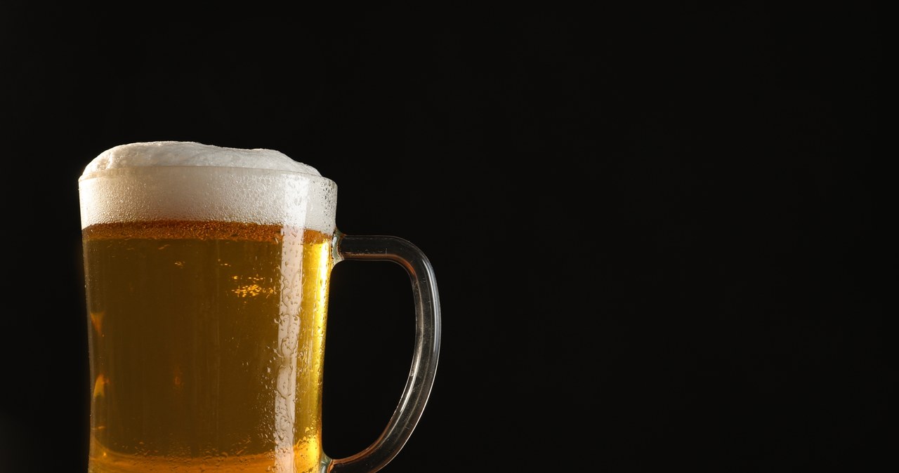 Współpraca Athletic Brewing Company z Netfliksem obejmuje wydanie limitowanej edycji wspólnych, bezalkoholowych piw, /123RF/PICSEL