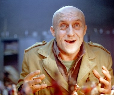 Współpracował z największymi polskimi twórcami. Z Andrzejem Wajdą spotkał się na planie "Ziemi obiecanej", zagrał w "Nocach i dniach" Jerzego Antczaka czy "Dwóch księżycach" Andrzeja Barańskiego, a także "Trzeciej nocy" Andrzeja Żuławskiego.

Kilkakrotnie współpracował z Piotrem Szulkinem ("Golem", "Wojna światów - następne stulecie", "O-bi, o-ba. Koniec cywilizacji" - na zdjęciu i "Ga, ga. Chwała bohaterom").