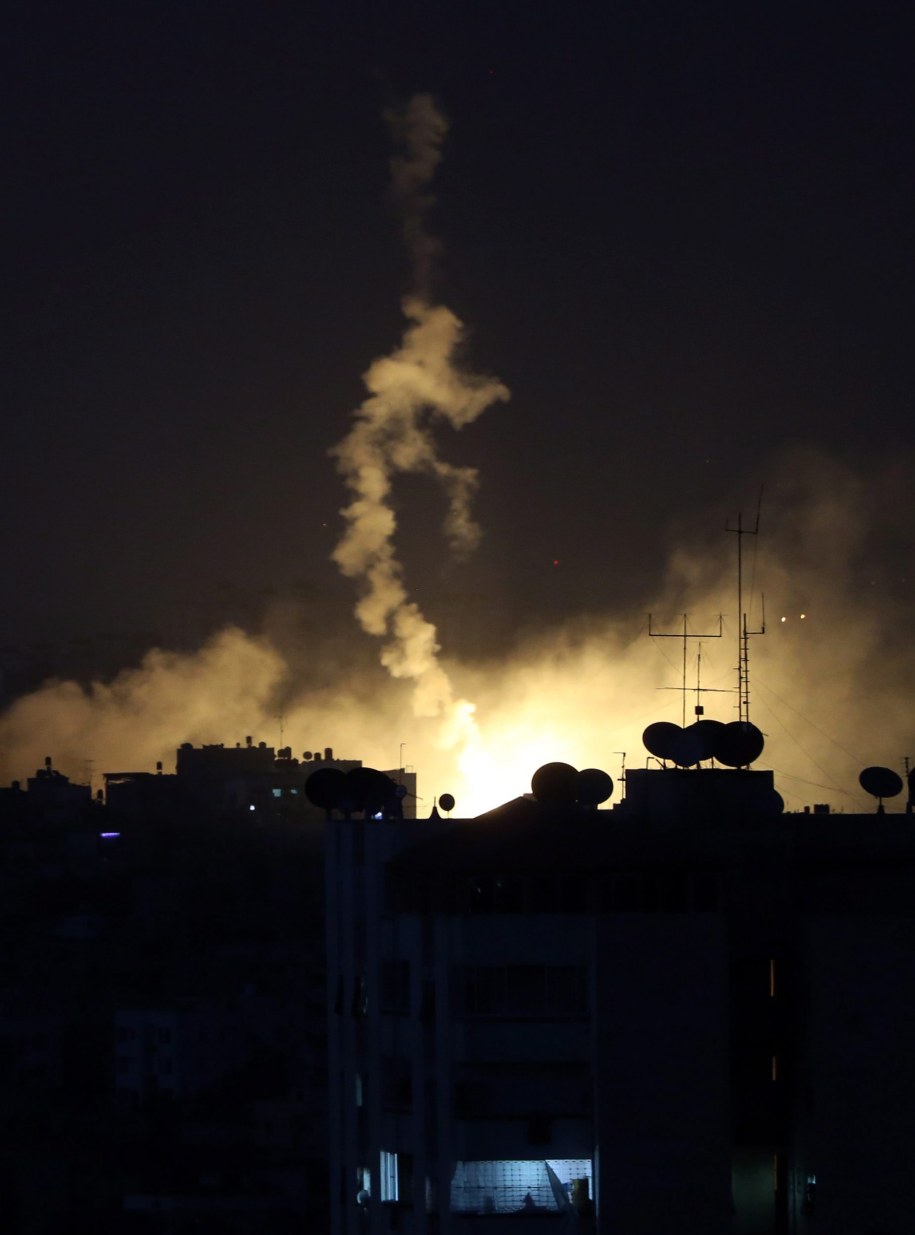 Wśród ofiar izraelskich ataków jest dziecko /MOHAMMED SABER  /PAP/EPA