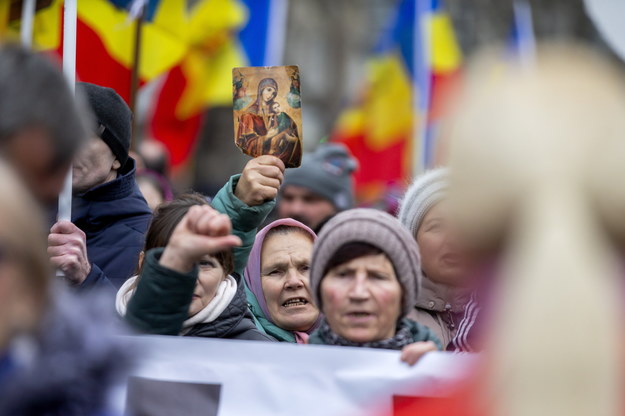Wśród protestujących w Kiszyniowie byli głównie ludzie starsi /DUMITRU DORU /PAP/EPA